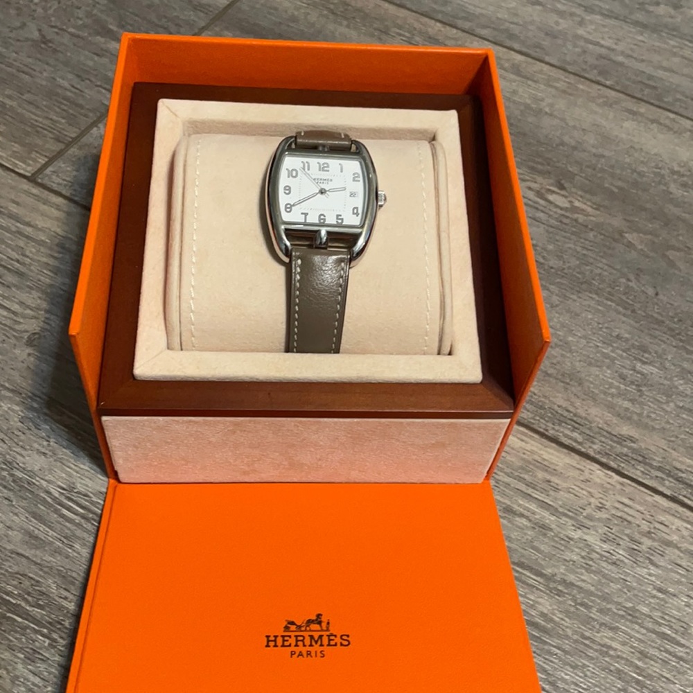 EUC Hermès Stainless steel swift watch in box.